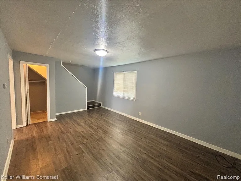 32057 Cheboygan Ct — Photo 2