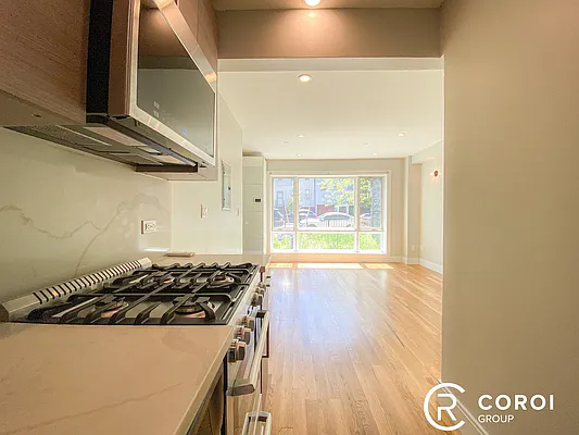 Rented by Coroi Corp | media 27