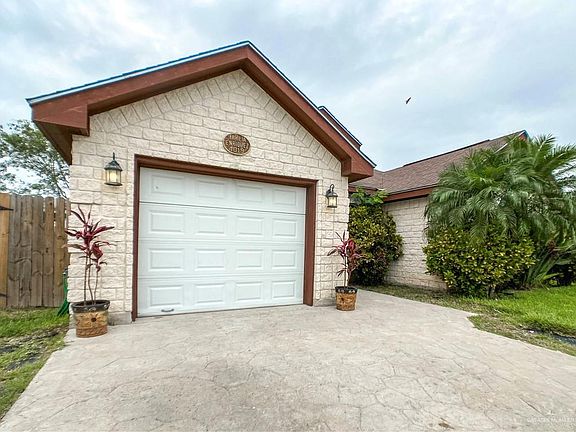 2nd image of 4019 Drury Dr