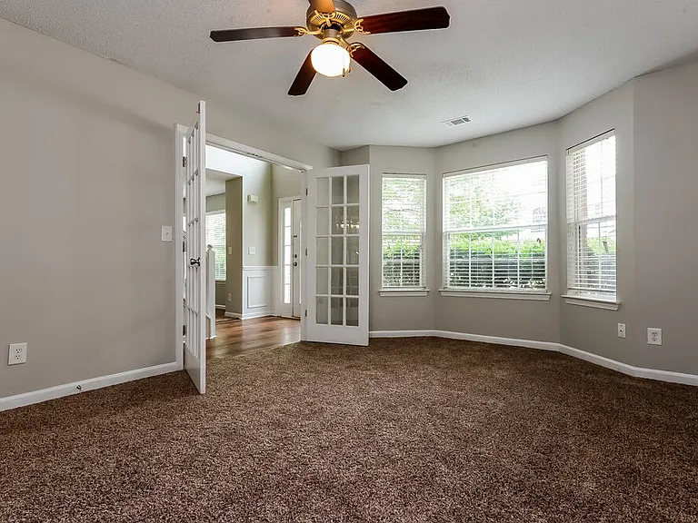 3711 Arminto Dr — Photo 12