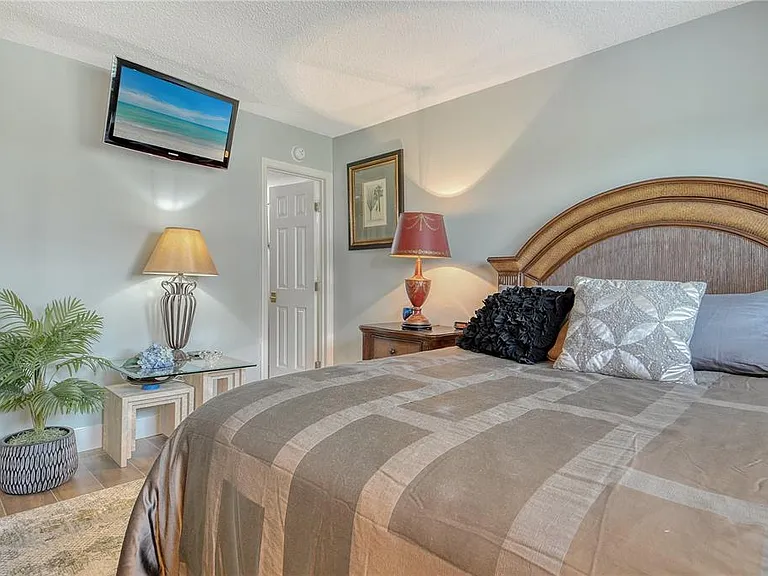 4780 Gulf Of Mexico Dr #5 — Photo 17