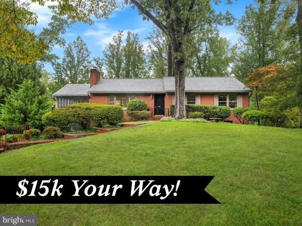 6450 Queen Anne Ter, Falls Church, VA 22044