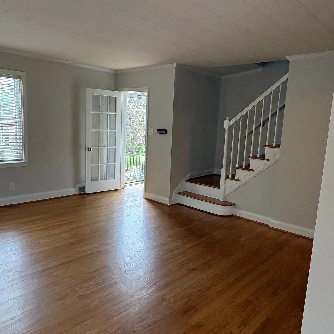3 bed, 1.5 bath, 1440 sqft, $2,400 — Photo 3