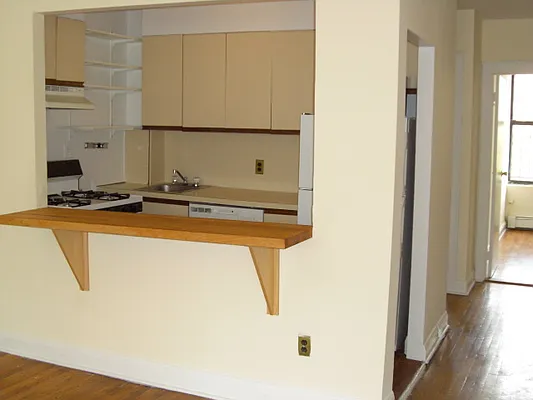 Rented by Brooklyn Heights Real Estate Inc | media 81