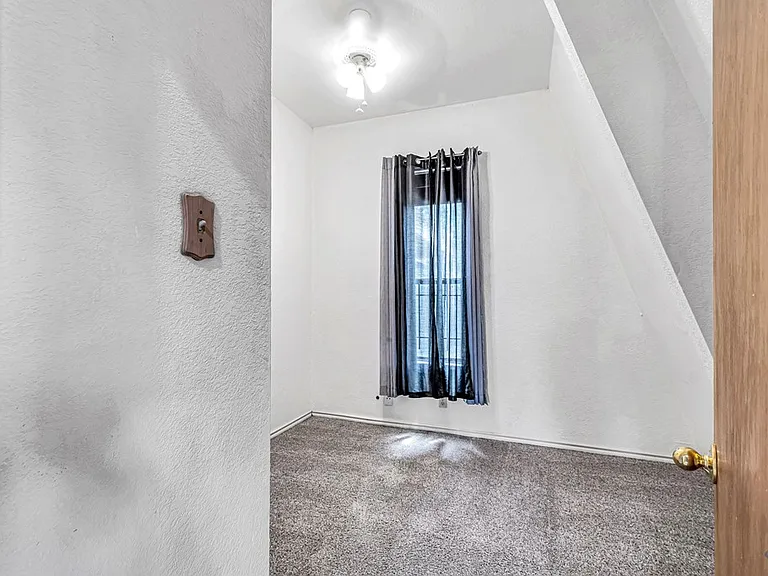 1707 College Ave — Photo 33