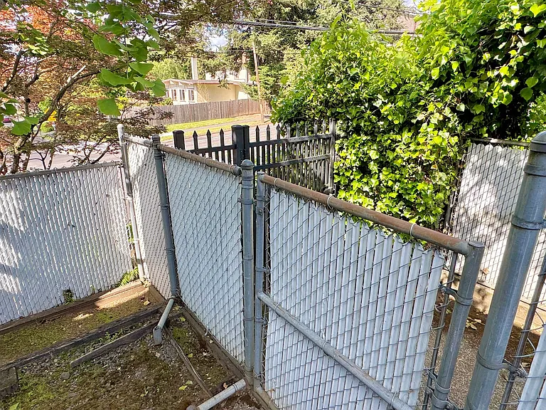 8702 NE Glisan St — Photo 26
