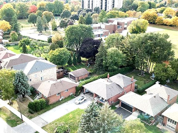 4th image of 18 Laver Rd