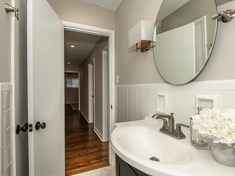 7809 Greenbriar Ln — Photo 18
