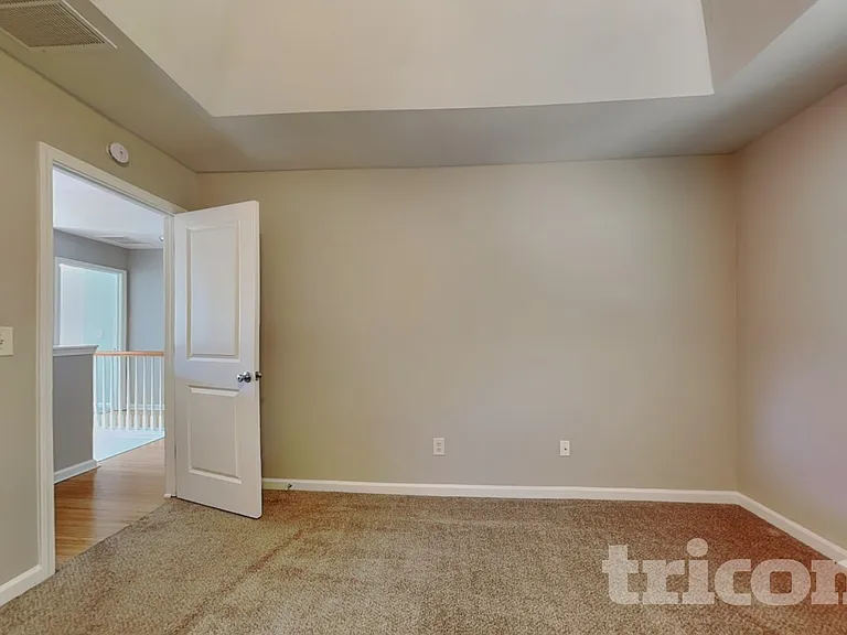 46 Crescent Woode Way — Photo 8