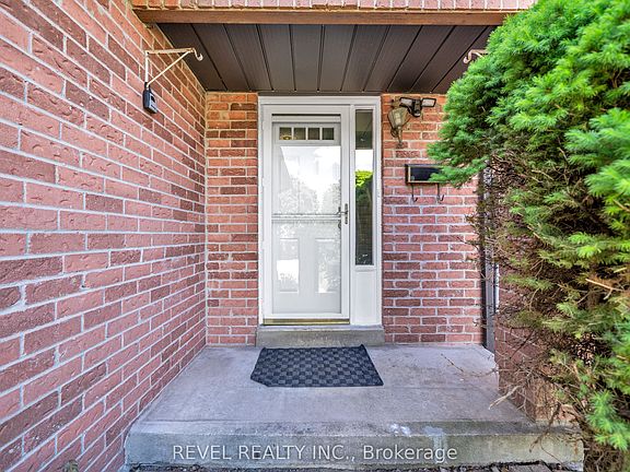 4th image of 11 Carr Dr