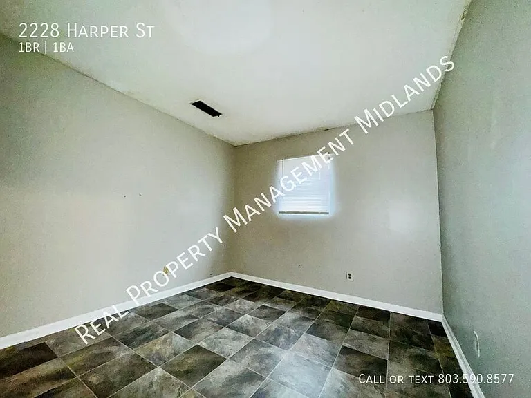 2228 Harper St — Photo 5