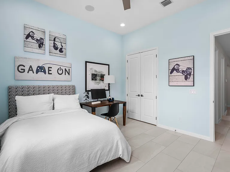 16171 Oakview Dr — Photo 19