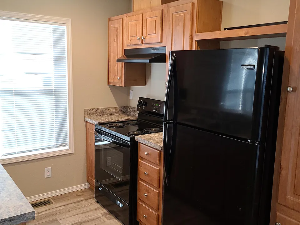 Pics of similar unit, paint/appliances/flooring may be slightly different.