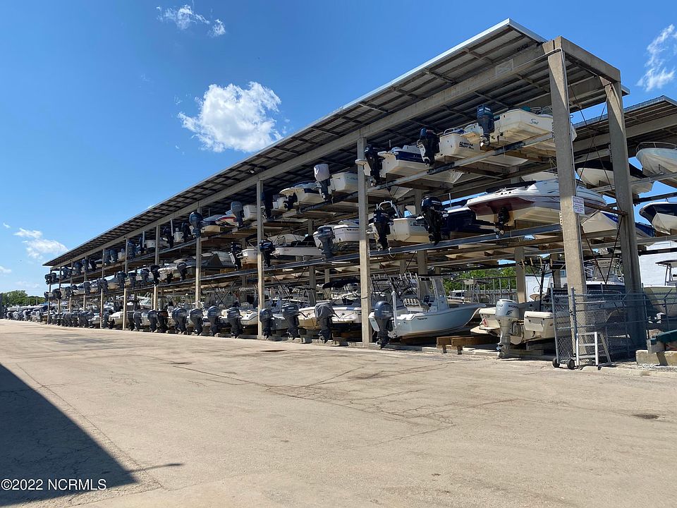 1st image of 801 Paoli Court #22' Dry Slip B-33
