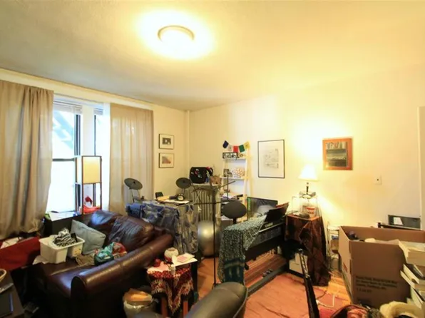 337 Harvard St #4, Cambridge, MA 02139