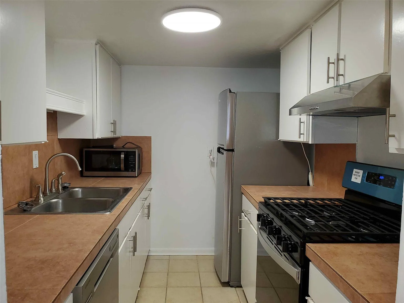 1 bed, 1.0 bath, 592 sqft, $1,275 — Photo 3