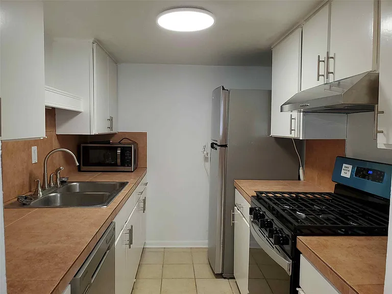 1800 Lavaca St #415 — Photo 3