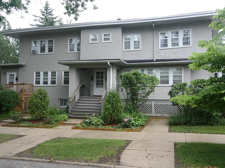 2215-2221 E Beverly Rd — Photo 8