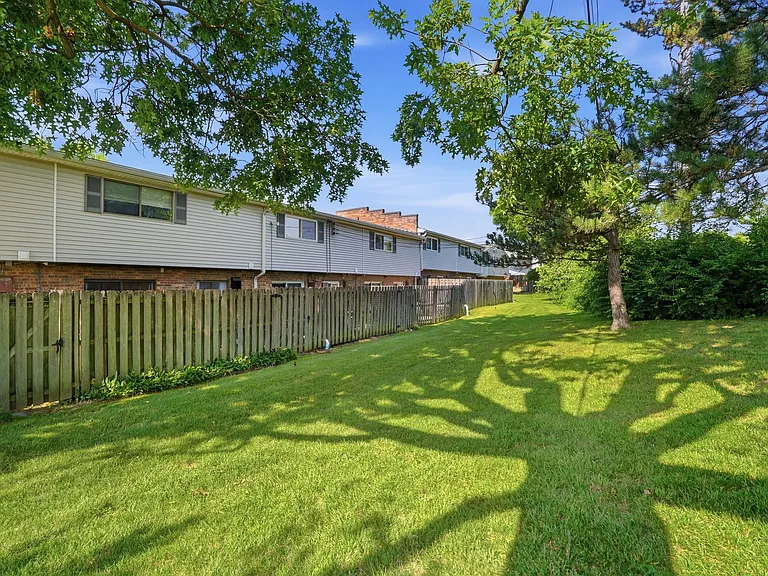 7752 Montgomery Rd #3 — Photo 33