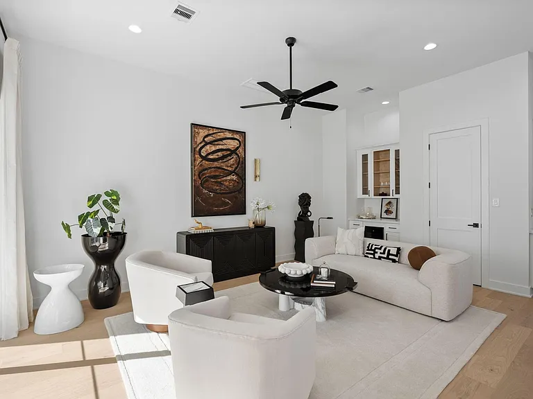 8707 Ojeman Villas Dr — Photo 22