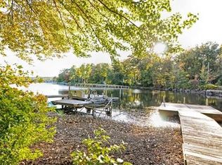4 Downey St, Hopkinton, MA 01748