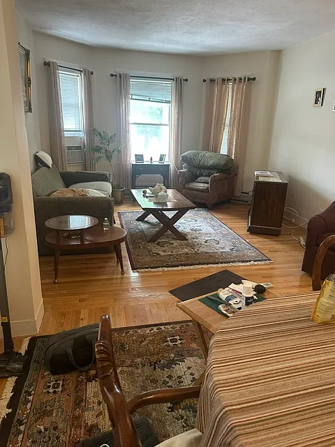 28 Belknap St #1