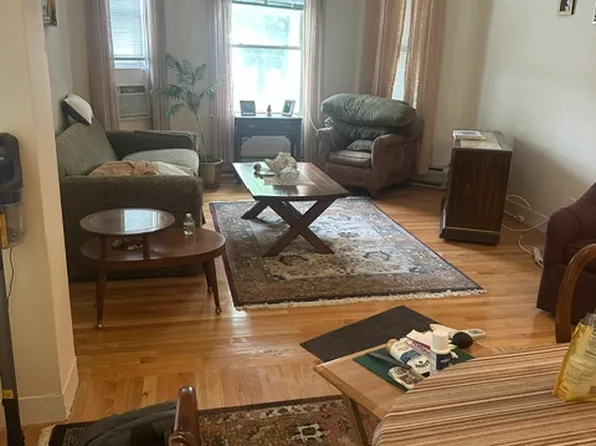 28 Belknap St #1, Arlington, MA 02476