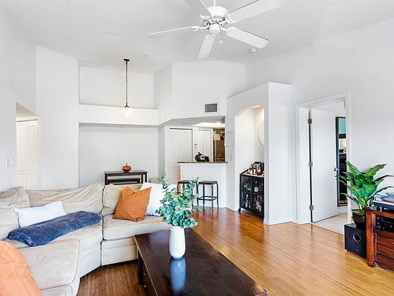 3rd image of 500 Crestwood Court N #520