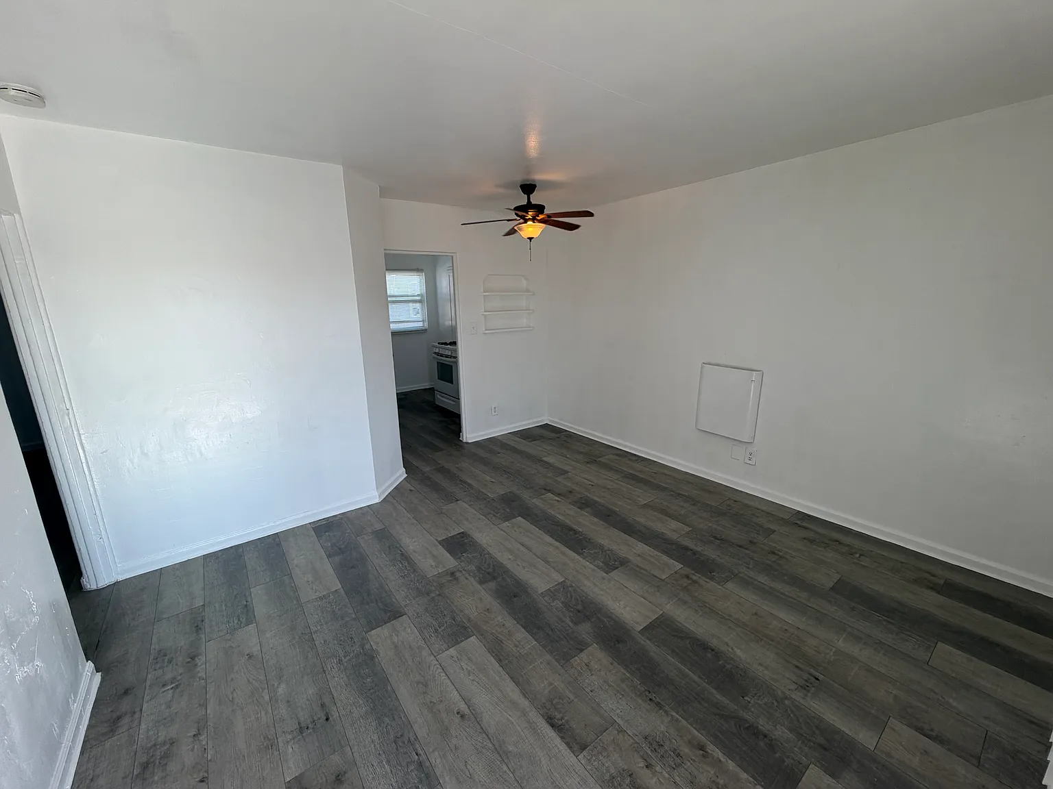 4265 Euclid Ave — Photo 2