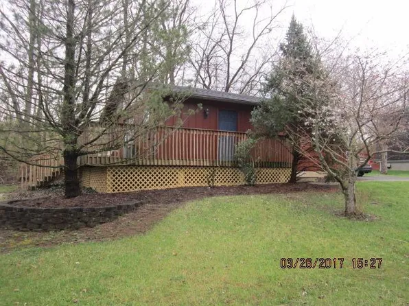 6205 Blue Lake Dr, Cincinnati, OH 45247