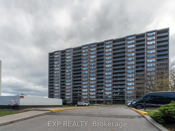 45 Sunrise Ave #714, Toronto, ON M4A 2S3