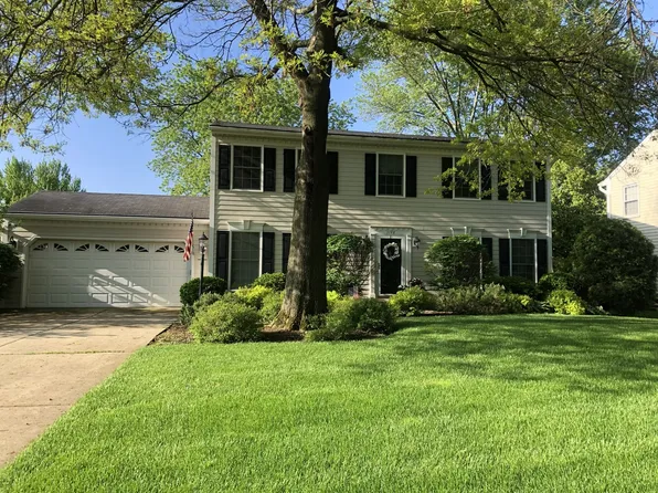 1148 Whirlaway Ave, Naperville, IL 60540