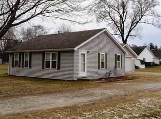 1049 Lake St, Walkerton, IN 46574