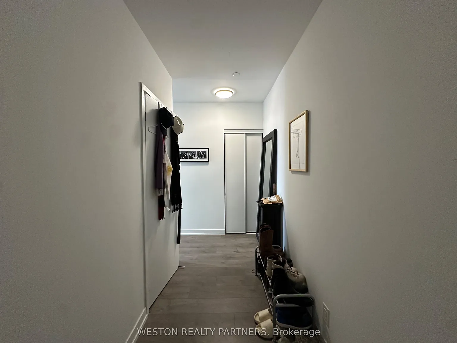 XO Condos — Photo 3