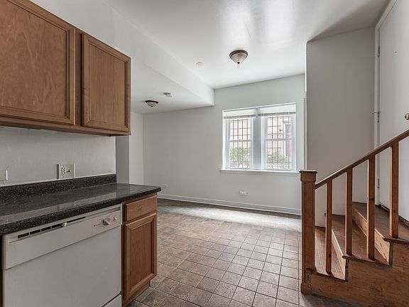 4th image of 3170 W Eastwood Ave #3162-B
