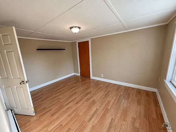 3rd image of 81 College Ave #3