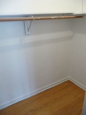 4th image of 4750 N Whipple St APT F1
