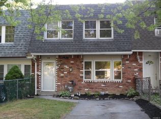 38 Patio Rd, Middletown, NY 10941