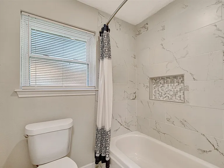 25503 Foxbriar Ln — Photo 27