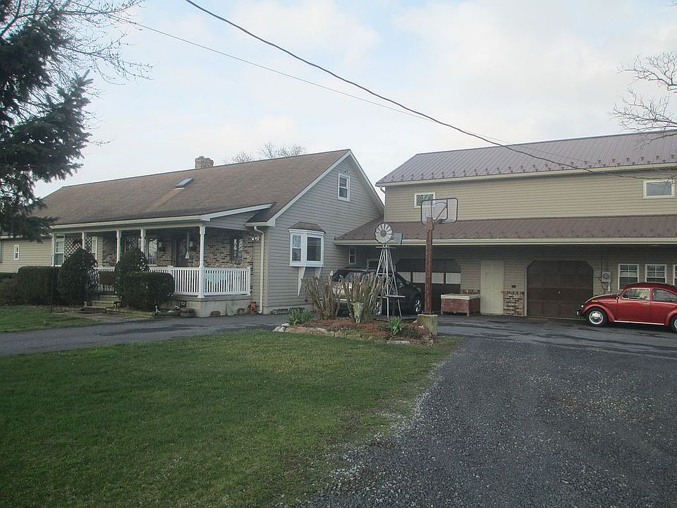 2nd image of 20 Deck Dr