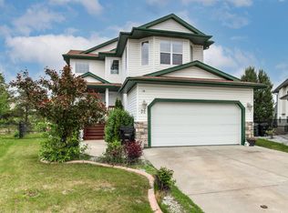 32 Lamplight Bay, Spruce Grove, AB T7X4N2