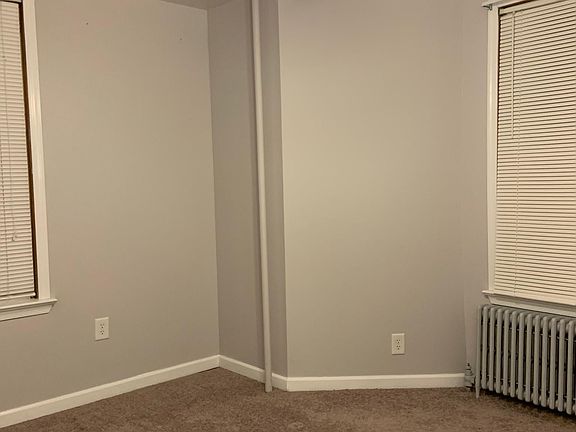 4th image of 1000 Corbett St #1