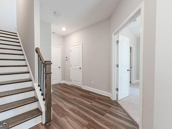 4th image of 5051 Pinckney Ln