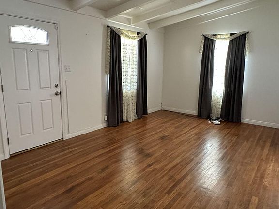 3rd image of 305 N Helena St