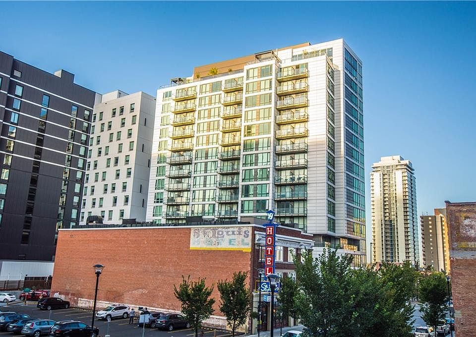 1st image of 450 8th Ave SE #708