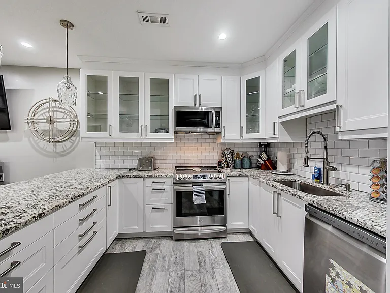 1343 Irving St NW #2 — Photo 6