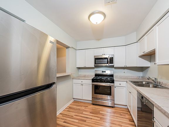 4th image of 6451 N Northwest Hwy #1CN