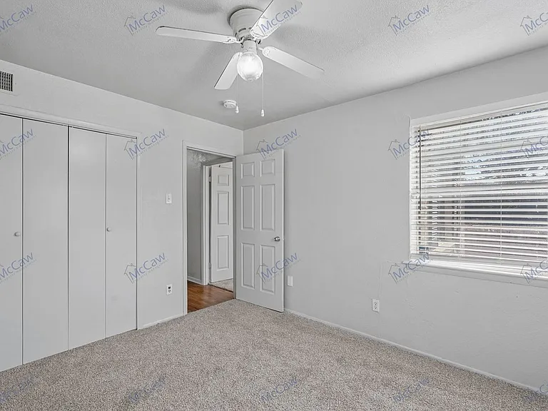 3204 Caribbean Dr — Photo 15
