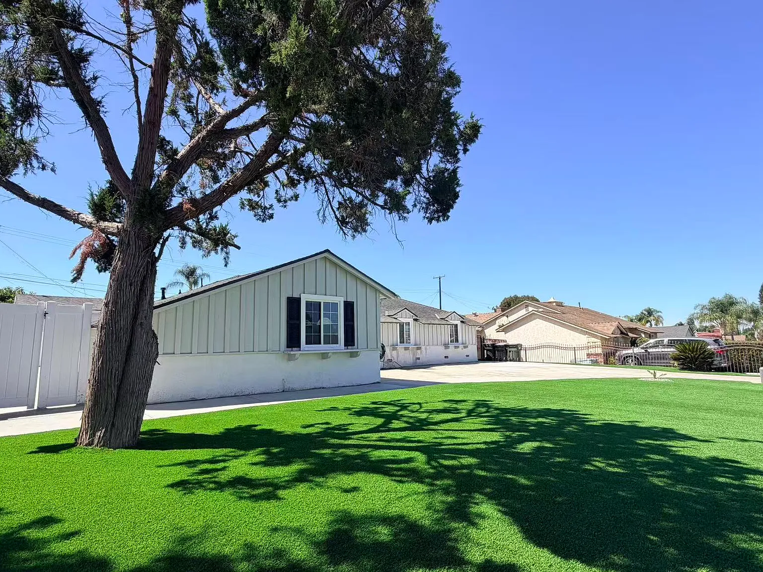 3 bed, 1412 sqft, $3,590 — Photo 3