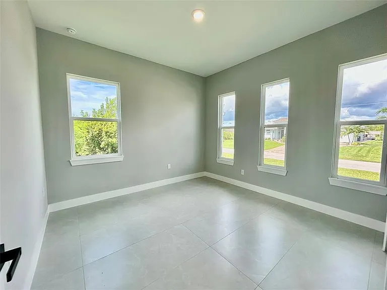 8147 Tracy Cir — Photo 16